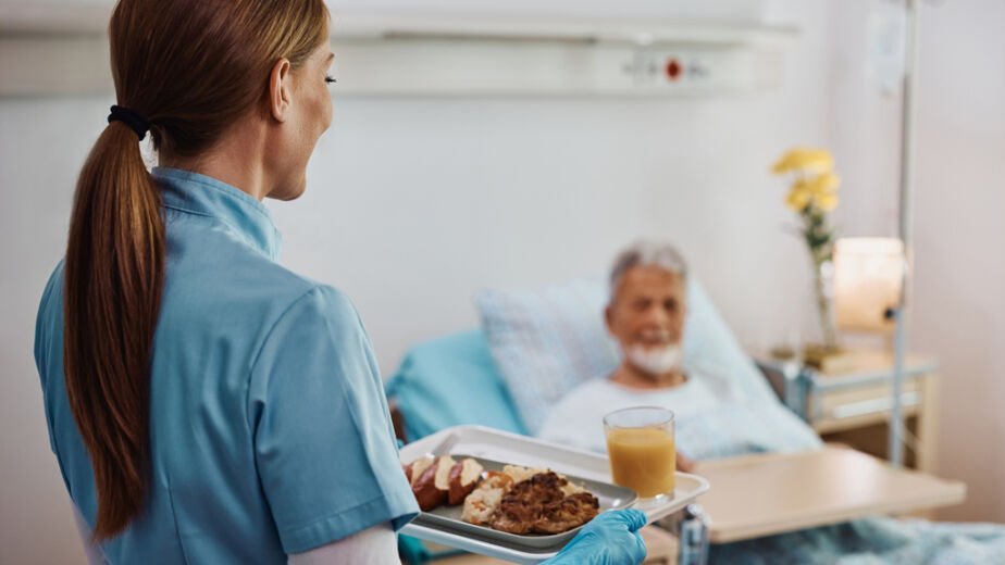 How Hospitals Ensure Safe and Nutritious Meals
